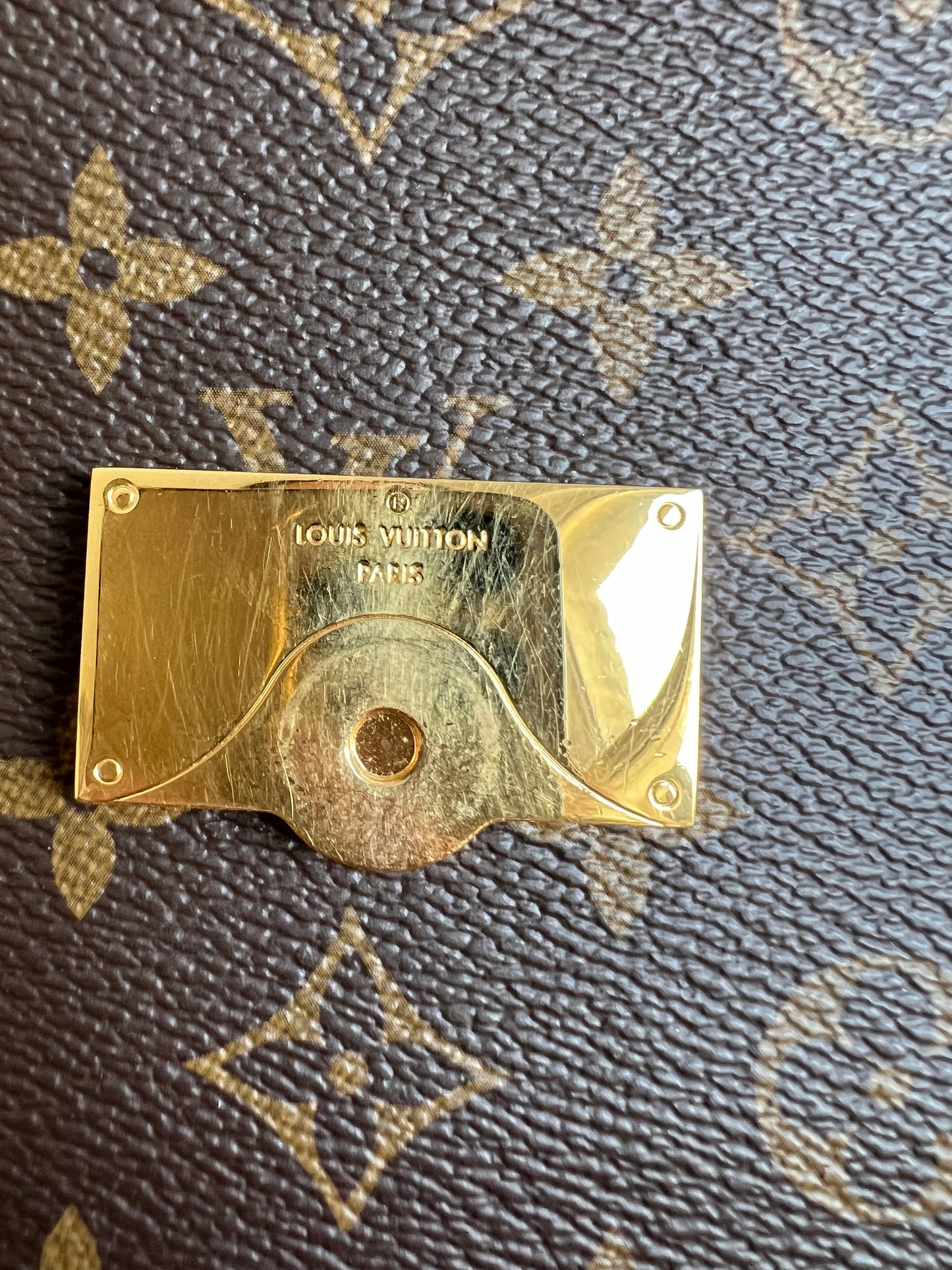 Louis Vuitton Cluny MM Monogram (RRP £1890)