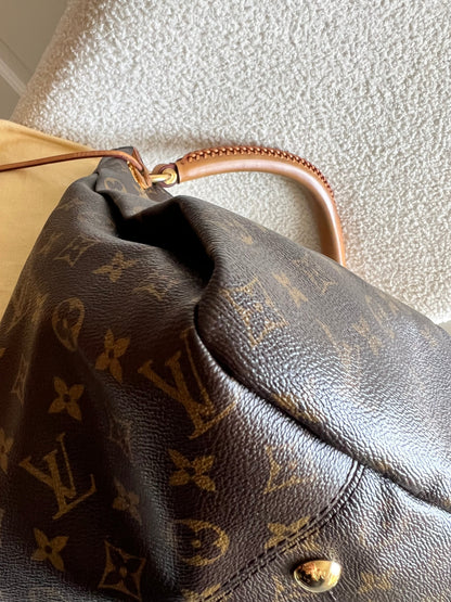 Louis Vuitton Artsy MM Monogram (RRP £1,940)