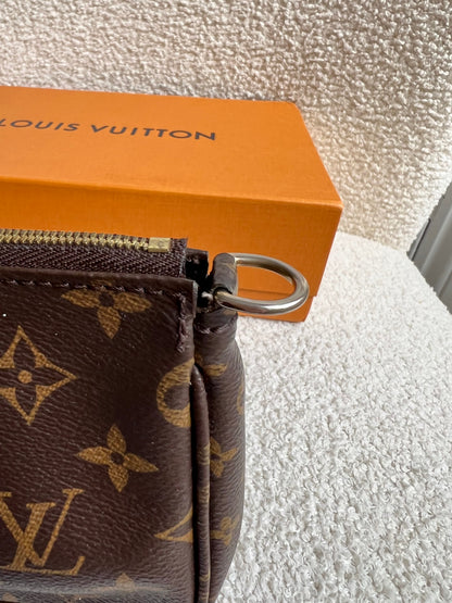 Louis Vuitton Multi Pochette Accessoires Khaki (RRP £2070)