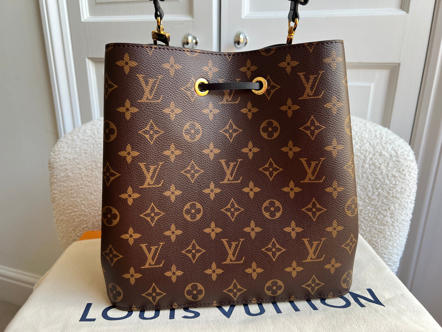 Louis Vuitton Neo Noe Monogram and Black (RRP £1,830)