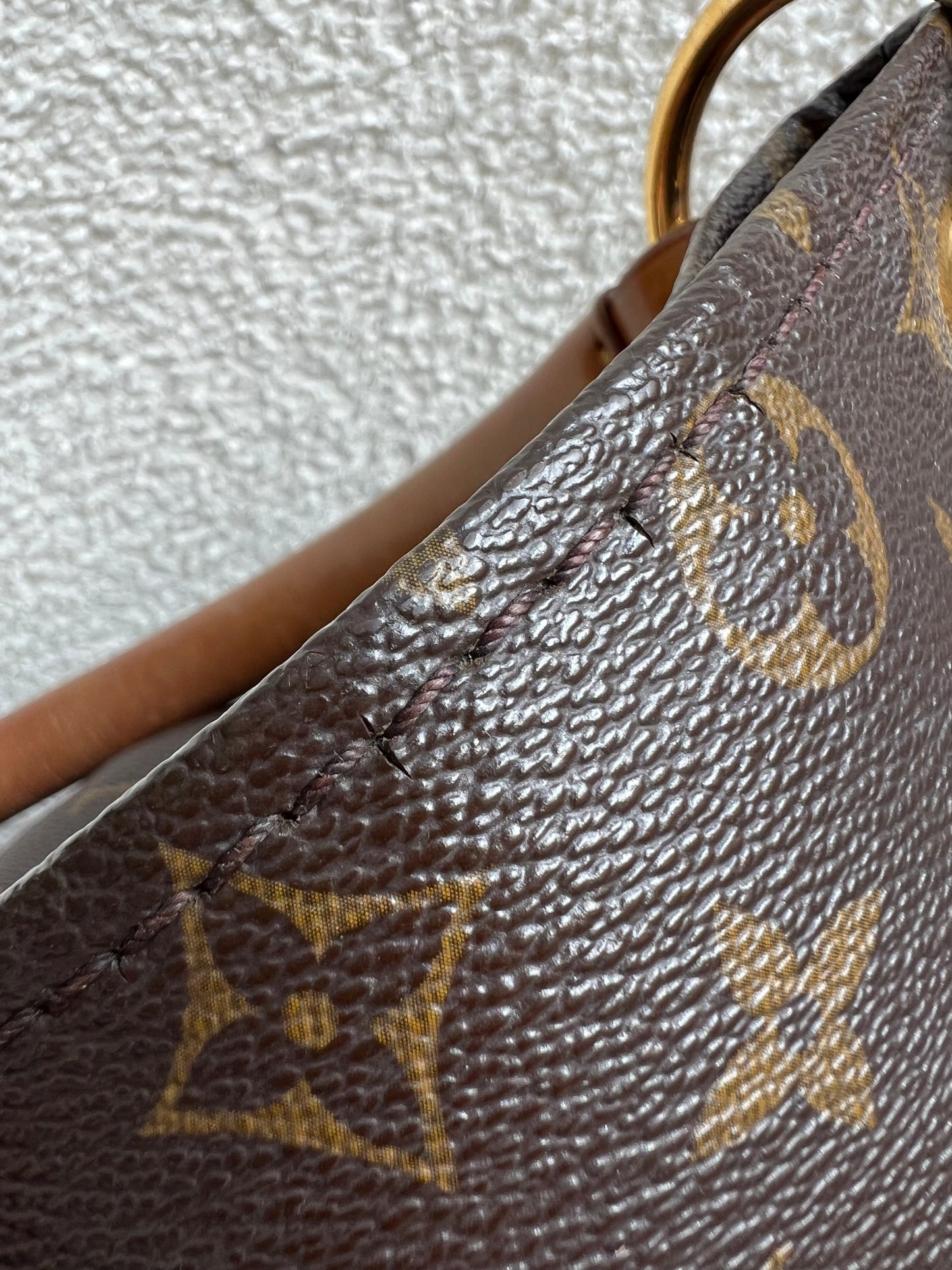 Louis Vuitton Artsy MM Monogram (RRP £1,940)