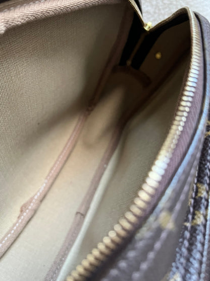 Lous Vuitton Reporter Monogram