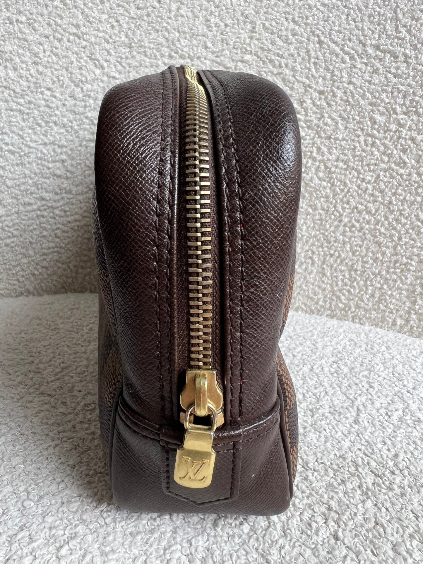 Louis Vuitton Damier Ebene Trousse Toilette