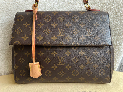 Louis Vuitton Cluny MM Monogram (RRP £1890)