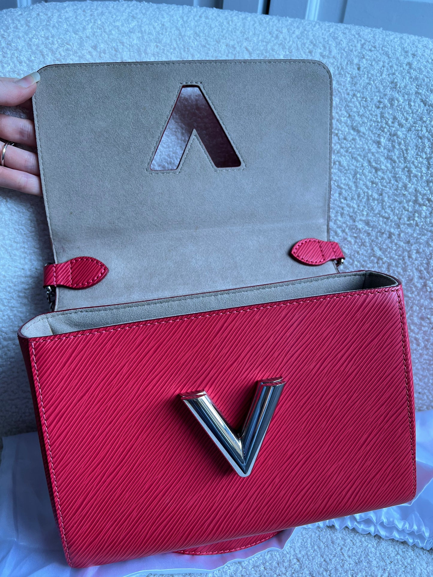 Louis Vuitton Coquelicot Twist MM Shoulder Bag (RRP £3450)