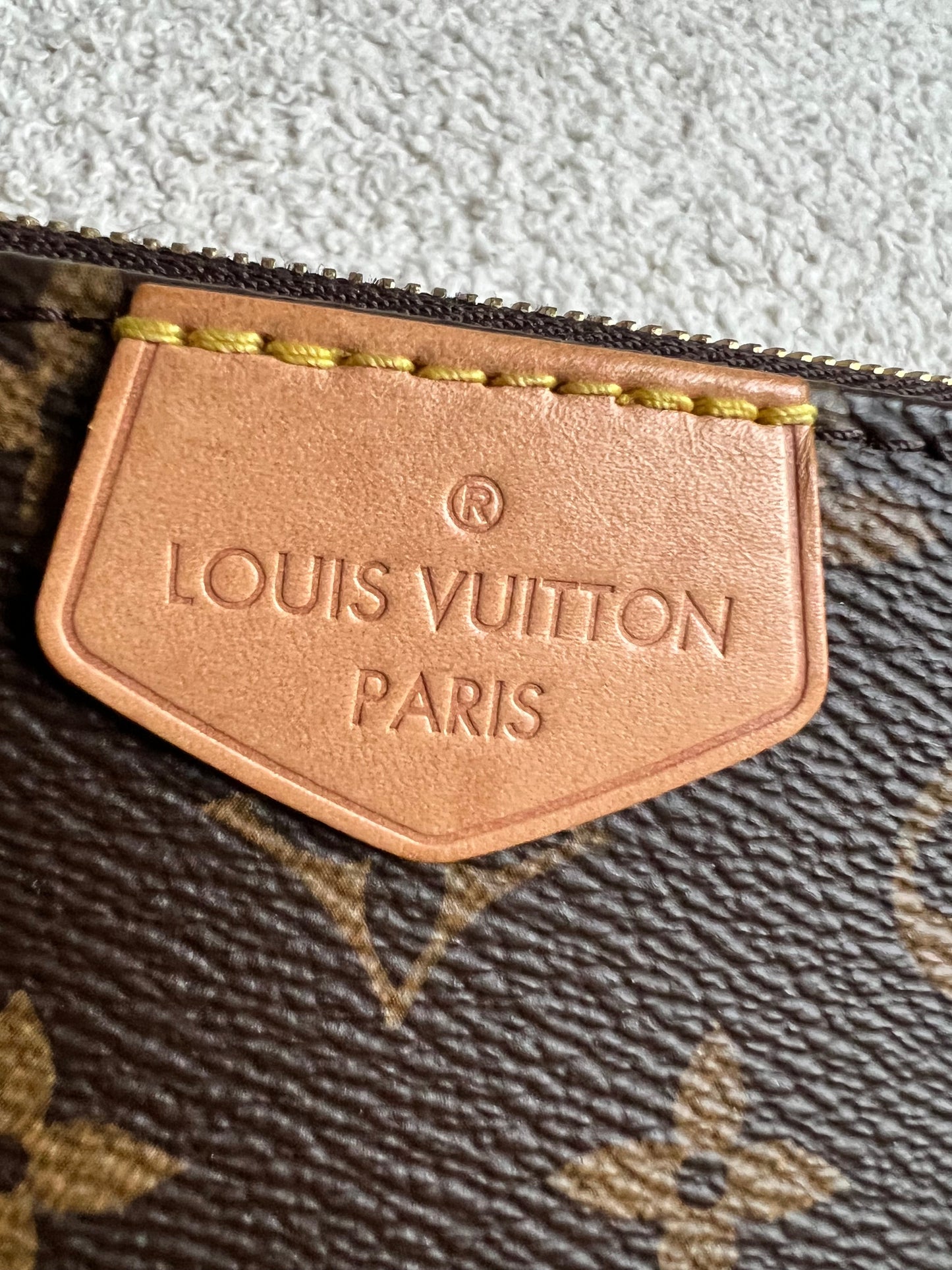 Louis Vuitton Pochette Monogram