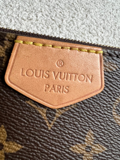 Louis Vuitton Pochette Monogram