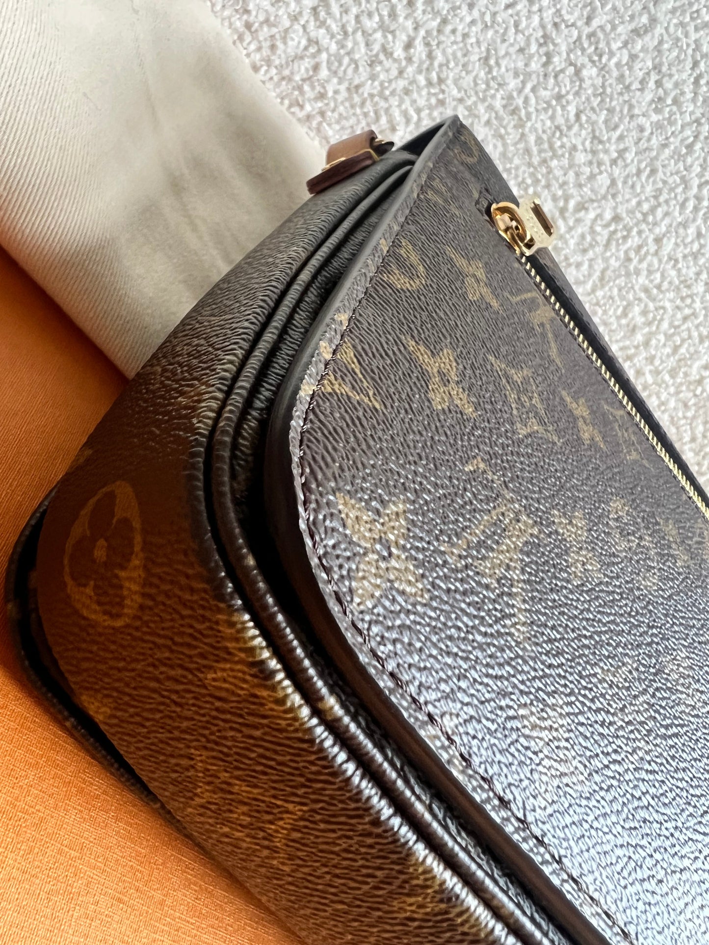 Louis Vuitton Pochette Metis Monogram (RRP £2,020)