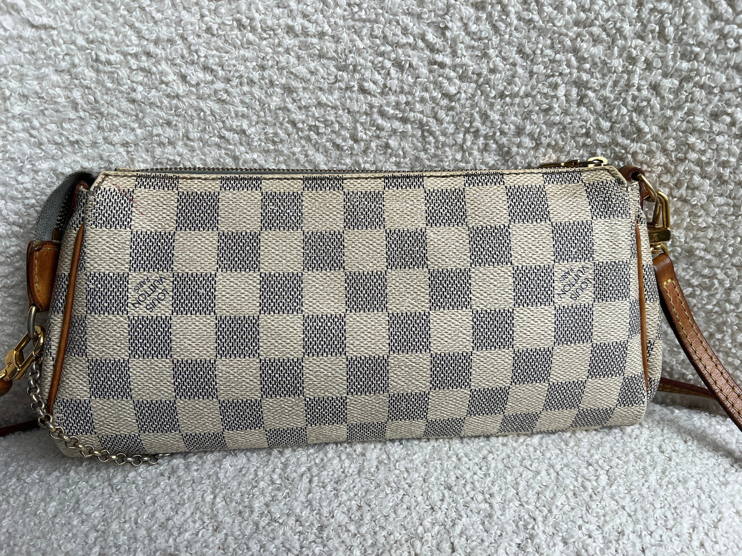 Louis Vuitton Eva Clutch Damier Azur