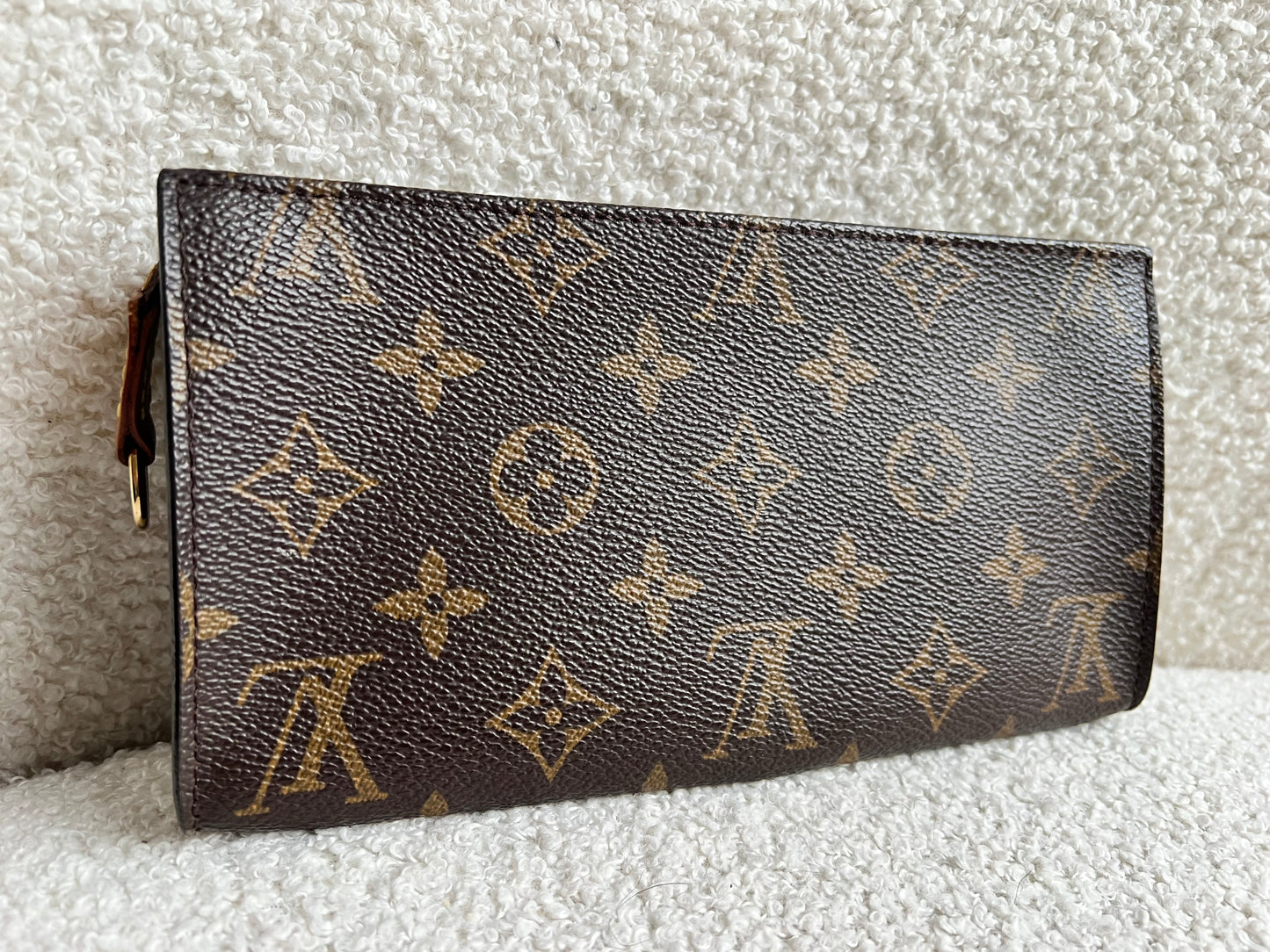 Louis Vuitton Pouch in Monogram