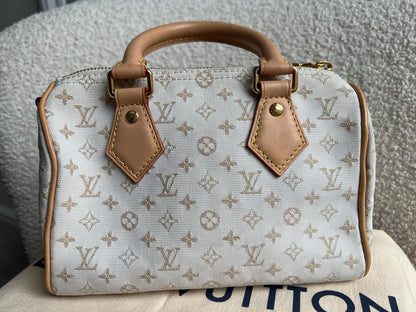 Louis Vuitton Speedy Bandouliere 20 Mastic Cream (£2420)