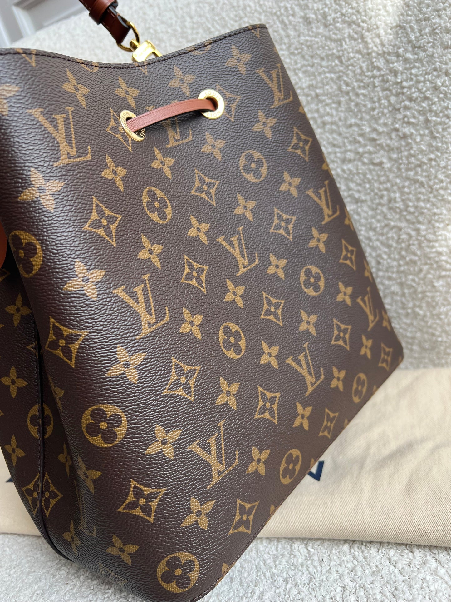 Louis Vuitton Neo Noe Monogram Caramel (RRP £1,560)