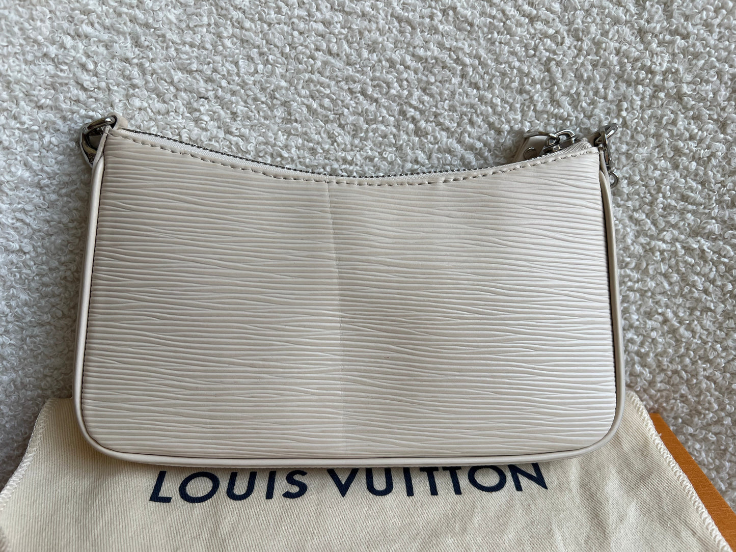 Louis Vuitton Easy Pouch Creme Epi (RRP £1320)