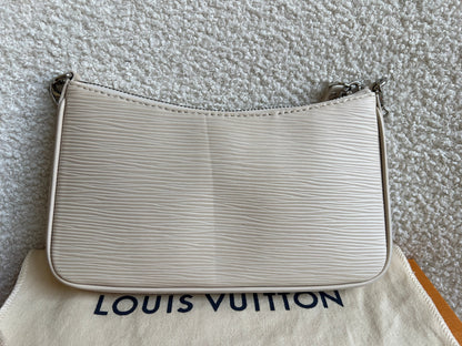 Louis Vuitton Easy Pouch Creme Epi (RRP £1320)