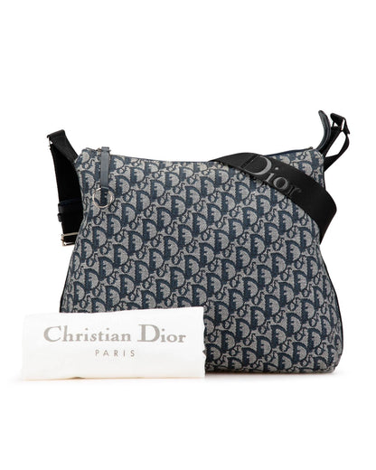 Canvas Crossbody Bag with Adjustable Strap and Zip Closure