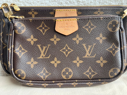 Louis Vuitton Multi Pochette Accessoires Khaki (RRP £2030)