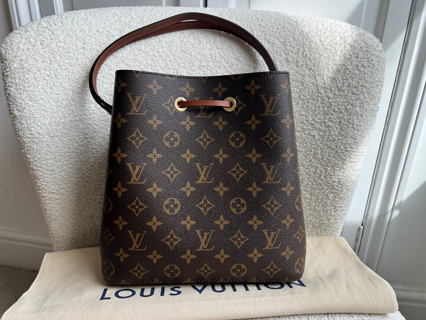 Louis Vuitton Neo Noe Monogram Caramel (RRP £1,560)