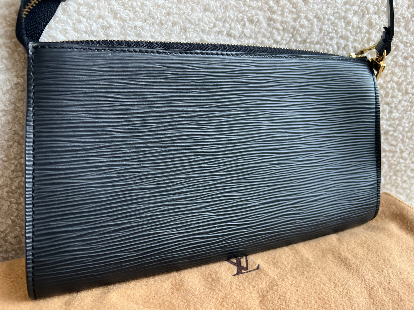Louis Vuitton Vintage Black Epi Leather Pochette
