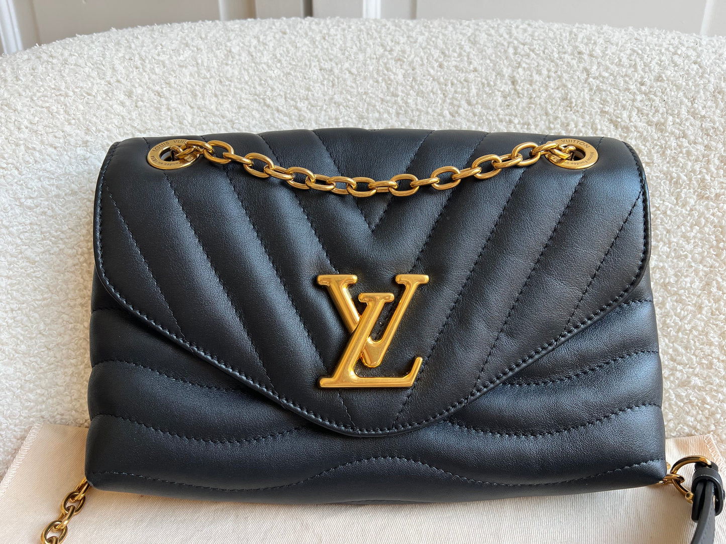 Louis Vuitton Black New Wave Chain Bag MM (RRP £2310)