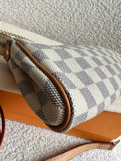 Louis Vuitton Eva Clutch Damier Azur