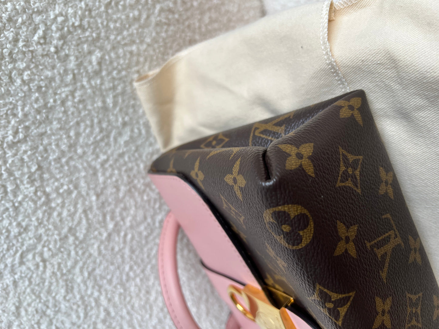 Louis Vuitton Locky BB Monogram Rose Poudre (RRP £1650)