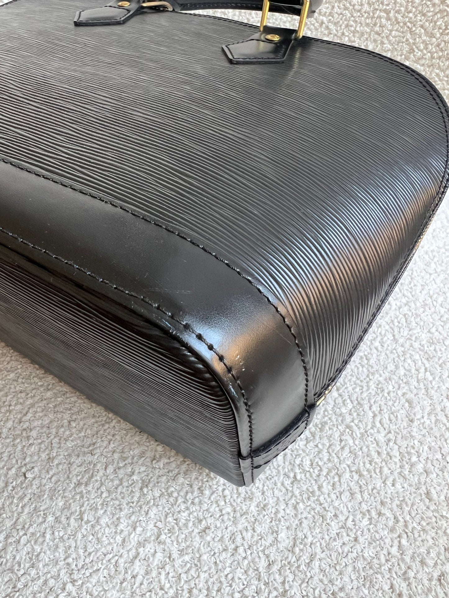 Louis Vuitton Alma PM Black Epi