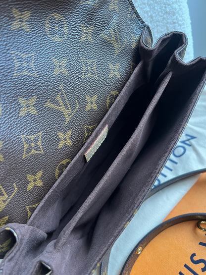 Louis Vuitton Pochette Metis Monogram (RRP £2,020)