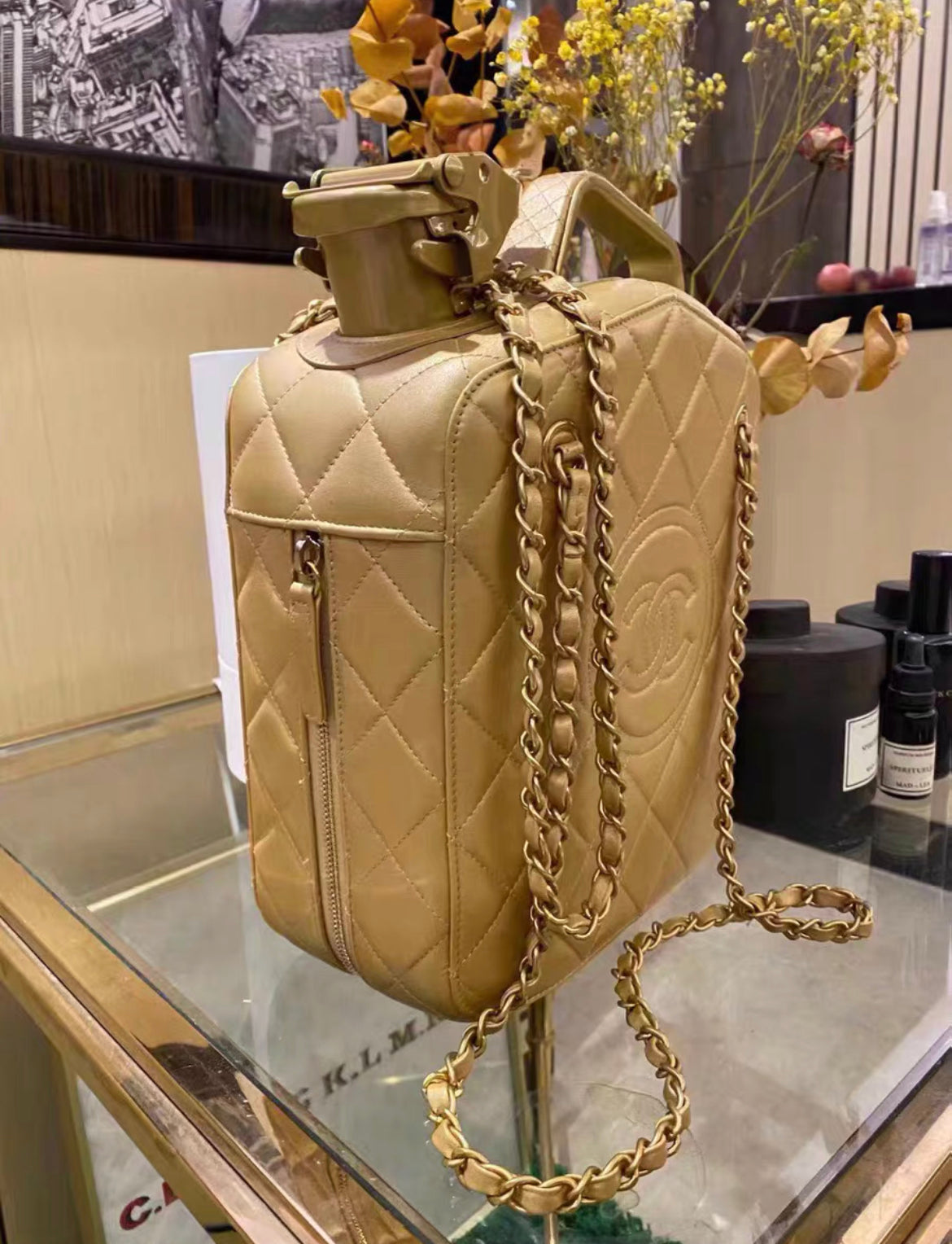 Chanel 2015 Paris Dubai Night Gas Tank Jerry Can Statement Bag Collector'S Item
