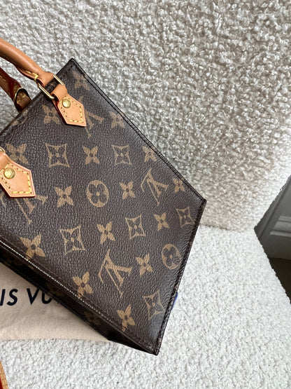 Louis Vuitton Petit Sac Plat (RRP £1,420)