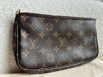 Louis Vuitton Multi Pochette Accessoires Rose Chiaro (RRP £2030)
