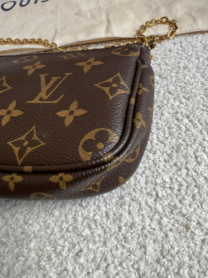 Louis Vuitton Multi Pochette Accessoires Khaki (RRP £2070)