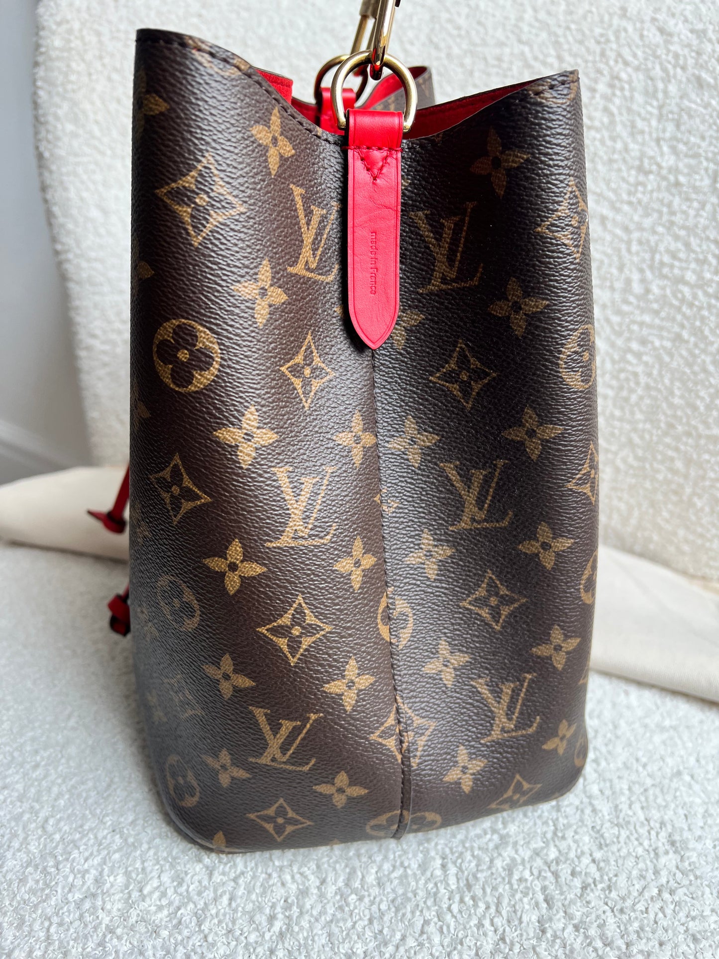 Louis Vuitton Neo Noe Monogram Coquelicot (RRP £1,790)