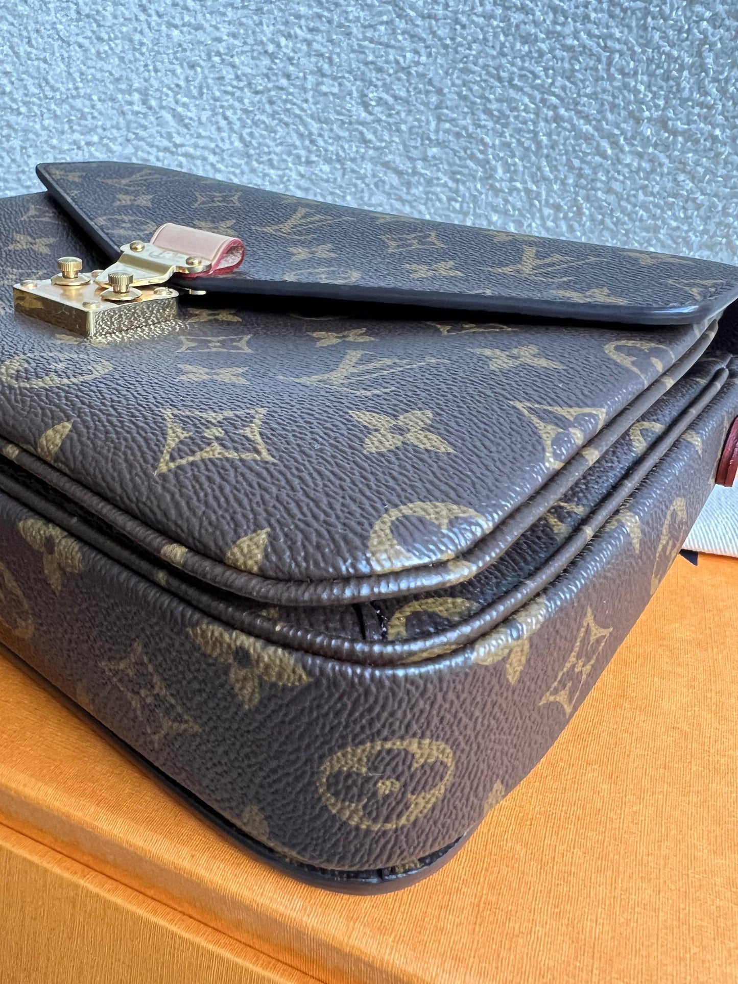 Louis Vuitton Pochette Metis Monogram (RRP £2,060)