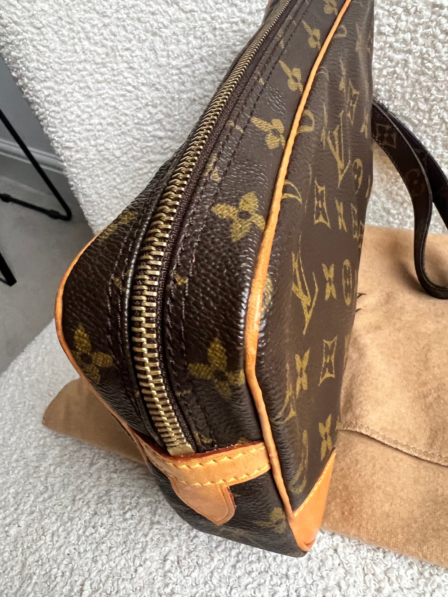 Louis Vuitton Vintage Marly Dragonne Clutch Monogram