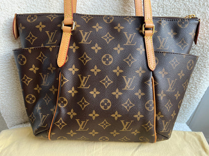 Louis Vuitton Totally PM Monogram