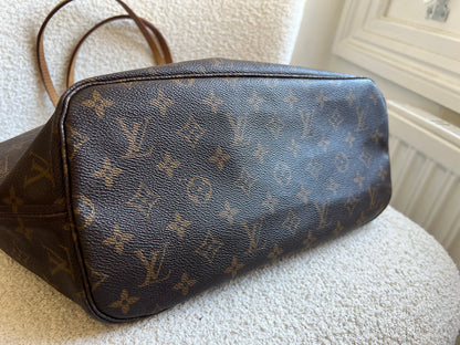 Louis Vuitton Neverfull MM Monogram Beige