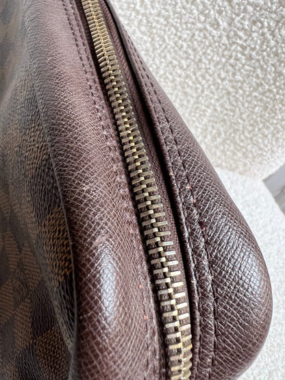 Louis Vuitton Damier Ebene Trousse Toilette