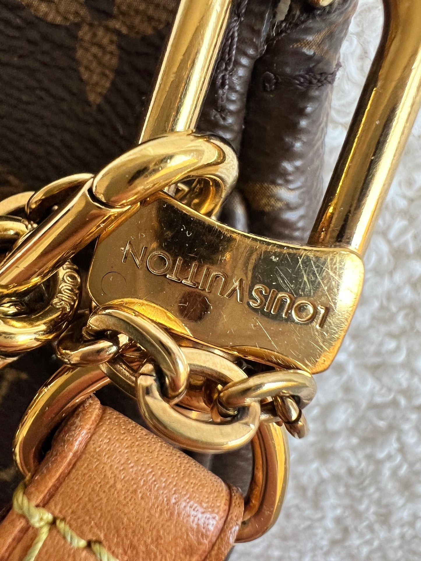 Louis Vuitton Multi Pochette Accessoires Khaki (RRP £2030)