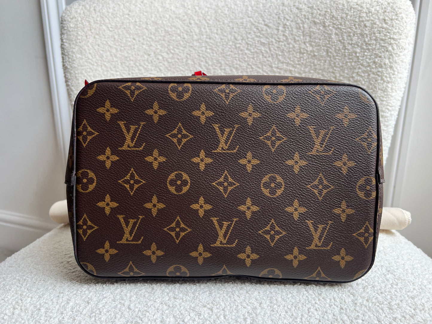 Louis Vuitton Neo Noe Monogram Coquelicot (RRP £1,790)