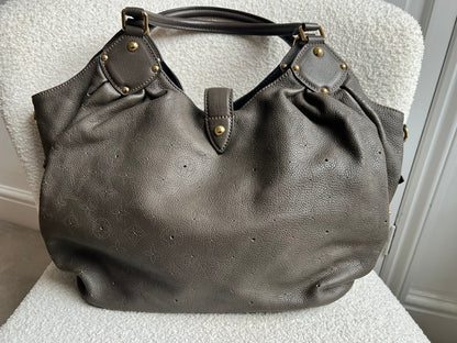Louis Vuitton Gris Pearl Monogram Mahina Leather L Bag