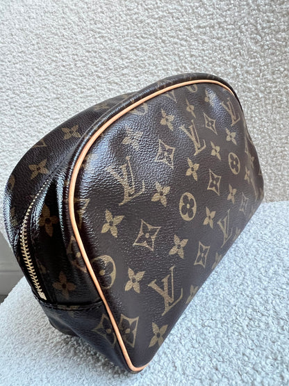 Louis Vuitton Monogram Trousse Toiletry Pouch