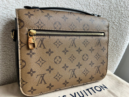 Louis Vuitton Pochette Metis Reverse Monogram (RRP £2,020)