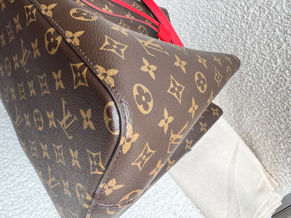 Louis Vuitton Neo Noe Monogram Coquelicot (RRP £1,790)