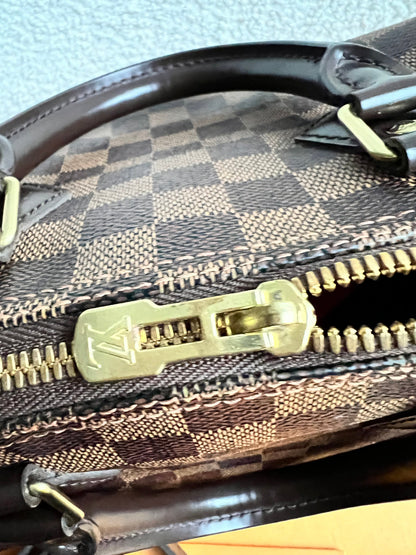 Louis Vuitton Speedy 25 Bandouliere Damier Ebene (RRP £1,440)