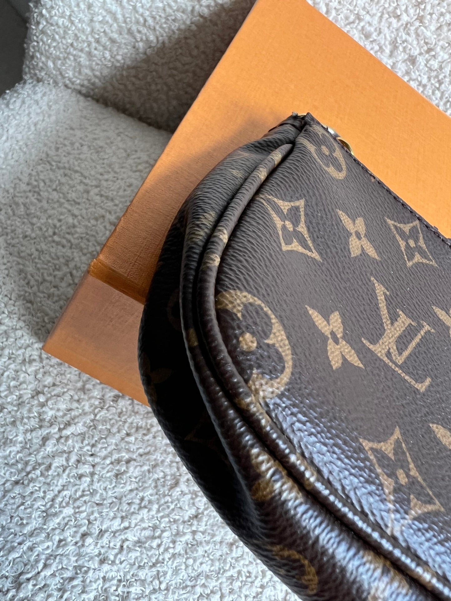 Louis Vuitton Multi Pochette Accessoires Khaki (RRP £2070)