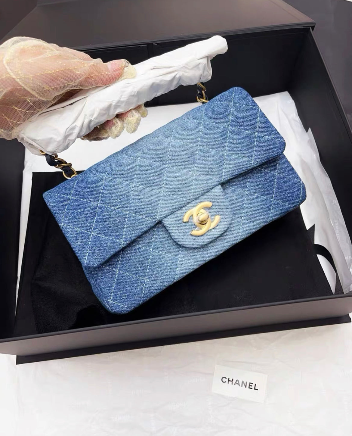 Chanel Luxury Leather Gold Shoulder Bag