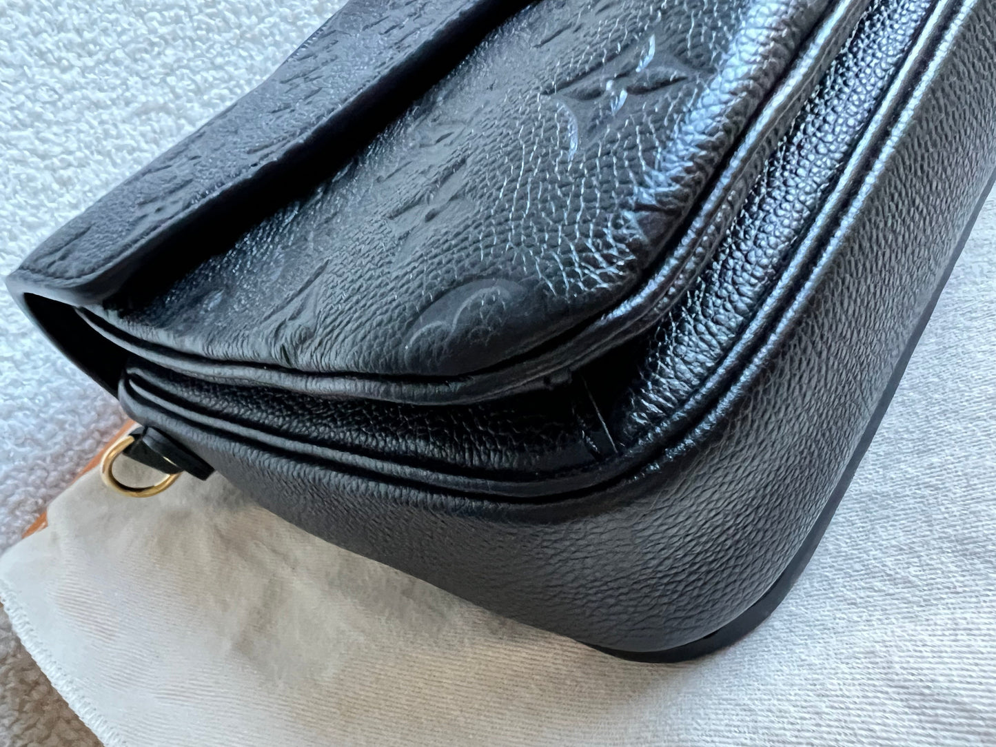 Louis Vuitton Pochette Metis Black Empreinte (RRP £2,200)