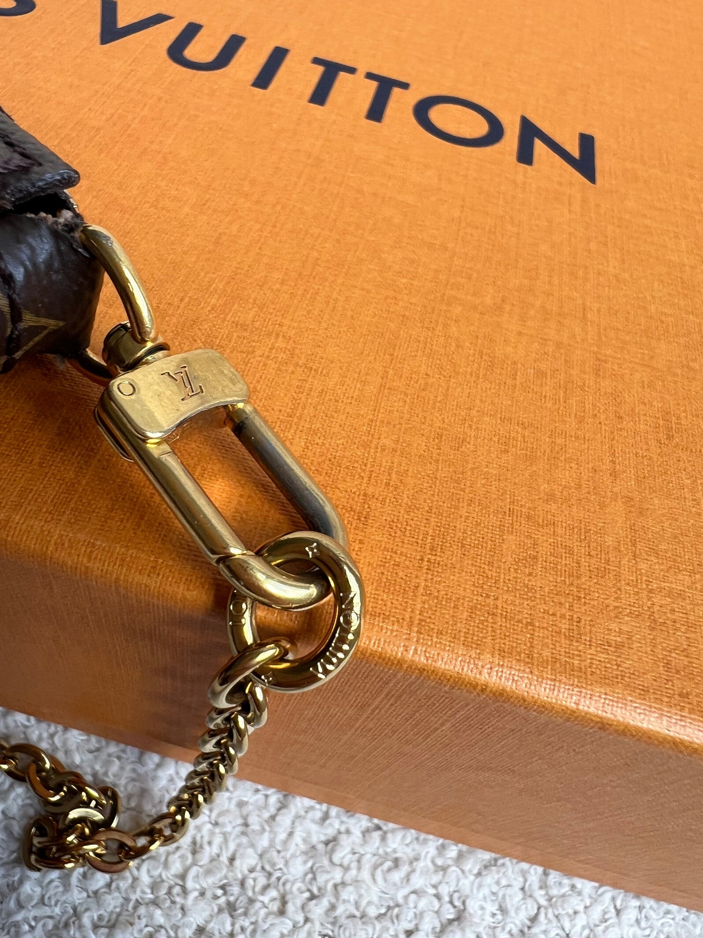 Louis Vuitton Multi Pochette Accessoires Khaki (RRP £2070)