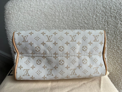 Louis Vuitton Speedy Bandouliere 20 Mastic Cream (£2420)