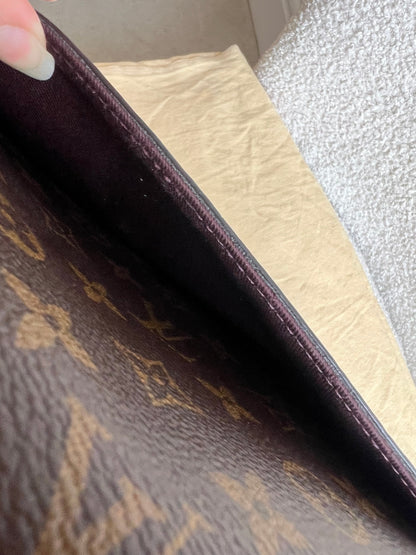 Louis Vuitton Cluny MM Monogram (RRP £1890)